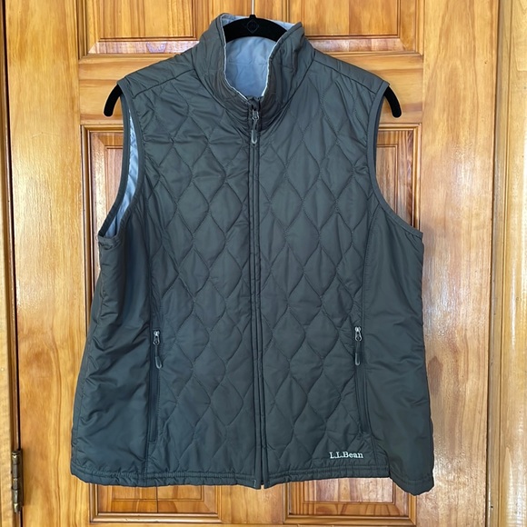 L.L. Bean Jackets & Blazers - Women’s reversible vest